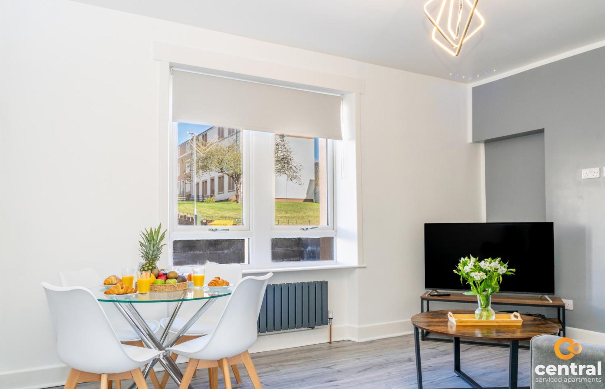 Central Serviced Apartments - 2 Bedroom - Free Street Parking - Fast Wifi - Smart Tvs In All Rooms - Ground Level - Family Neighbourhood - 3 X Double Beds - Heating 24-7 - Trade Stays - Weekly & Monthly Offers Dundee Kültér fotó