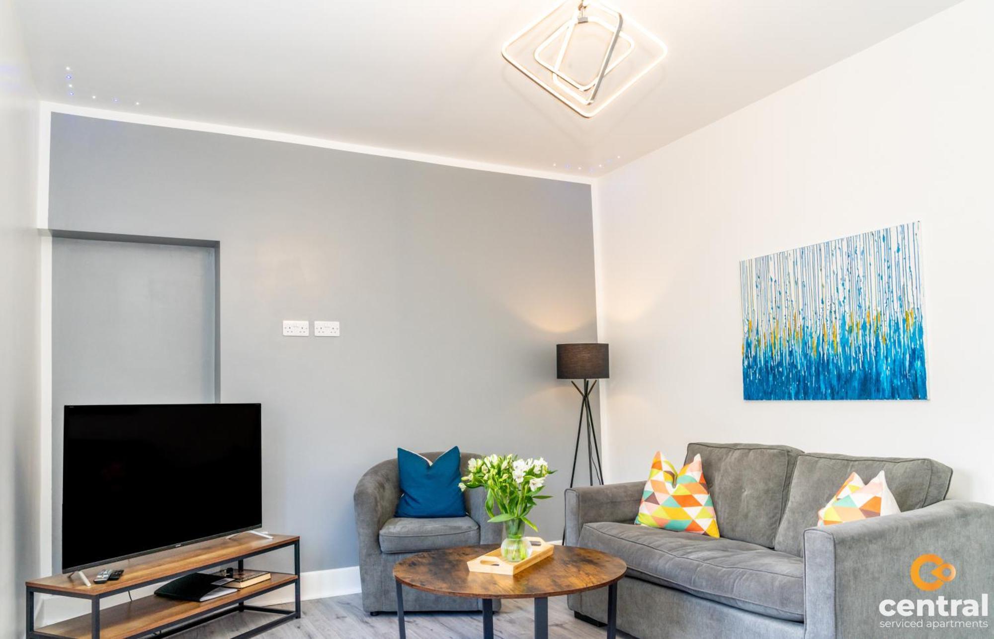 Central Serviced Apartments - 2 Bedroom - Free Street Parking - Fast Wifi - Smart Tvs In All Rooms - Ground Level - Family Neighbourhood - 3 X Double Beds - Heating 24-7 - Trade Stays - Weekly & Monthly Offers Dundee Kültér fotó