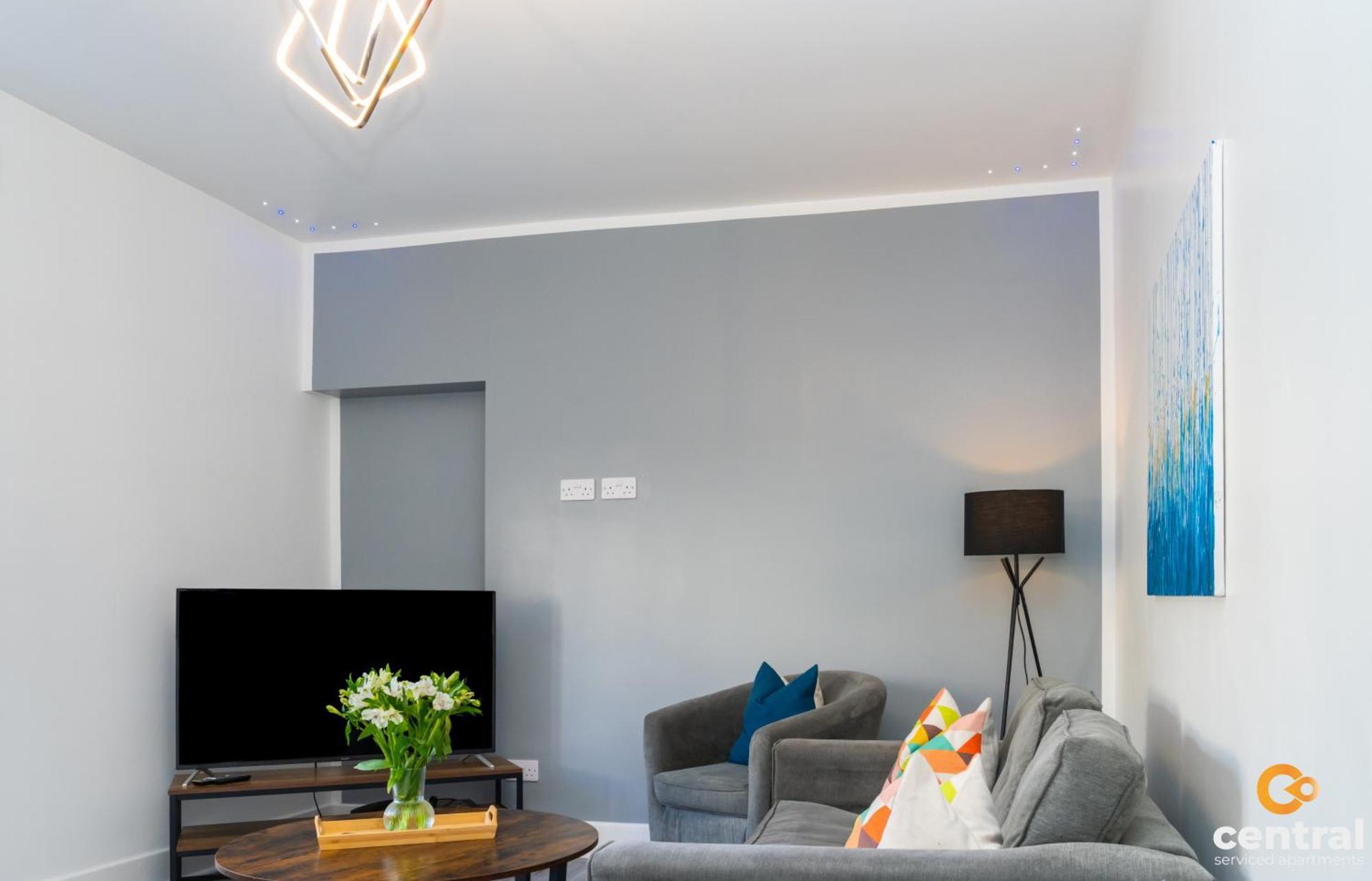 Central Serviced Apartments - 2 Bedroom - Free Street Parking - Fast Wifi - Smart Tvs In All Rooms - Ground Level - Family Neighbourhood - 3 X Double Beds - Heating 24-7 - Trade Stays - Weekly & Monthly Offers Dundee Kültér fotó