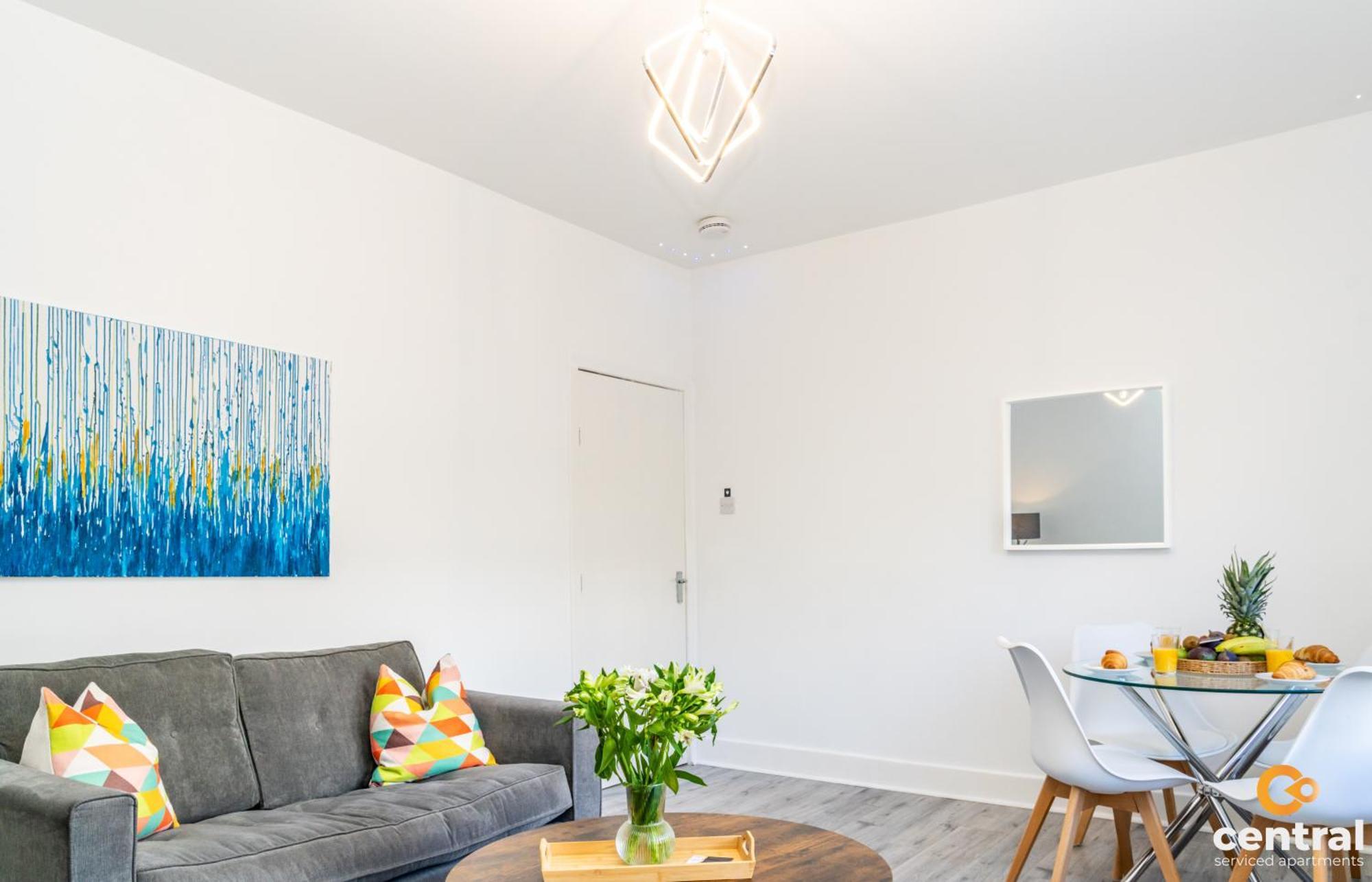 Central Serviced Apartments - 2 Bedroom - Free Street Parking - Fast Wifi - Smart Tvs In All Rooms - Ground Level - Family Neighbourhood - 3 X Double Beds - Heating 24-7 - Trade Stays - Weekly & Monthly Offers Dundee Kültér fotó